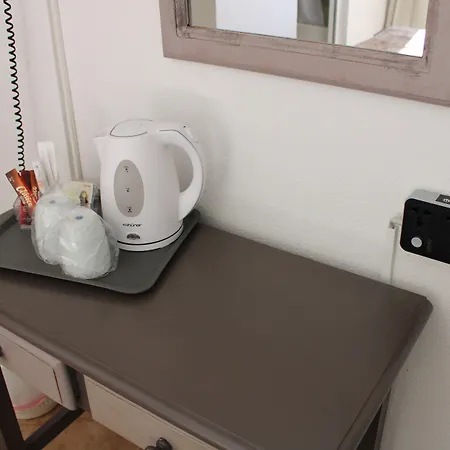 Virgen Del Rocio Ii Pensión 2*