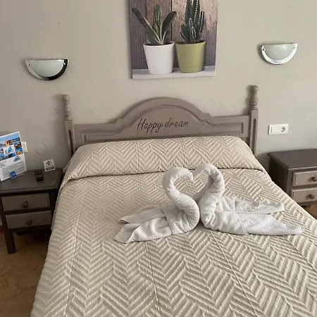 Pensión Virgen Del Rocio Ii Torremolinos